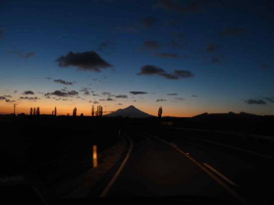 Mont Taranaki au crépuscule